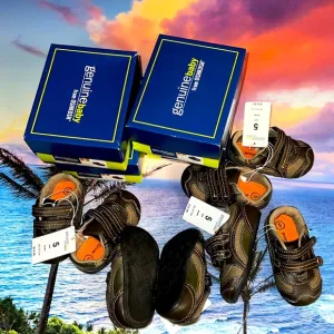 ♥️  4 OshKosh shoes