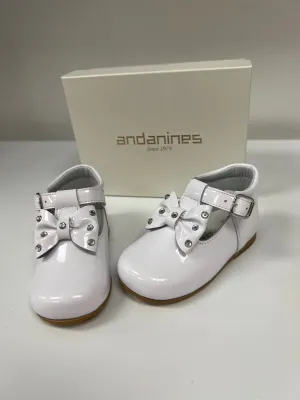 231275 White Stud Patent Bow T-Bar Andanines