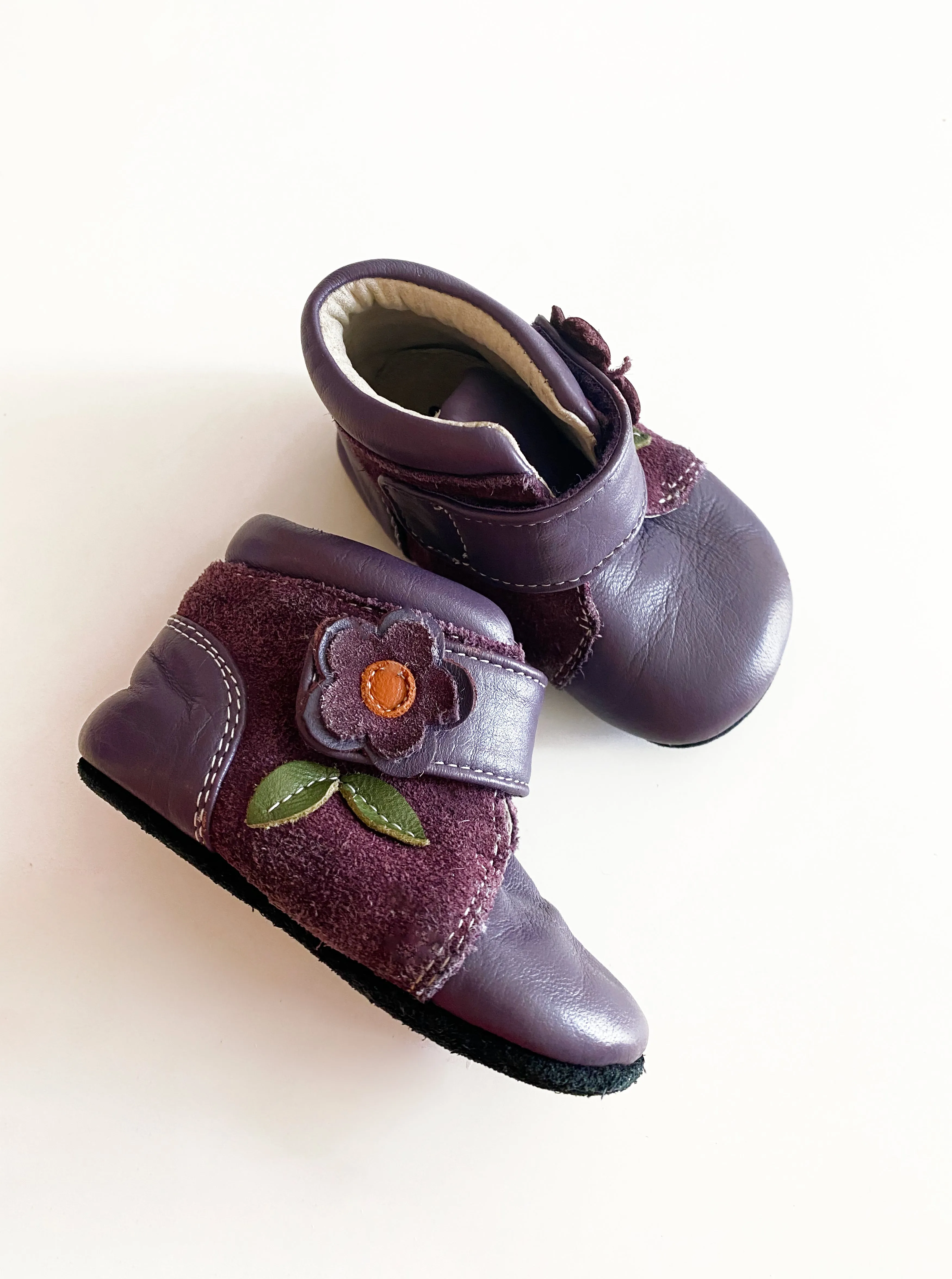 [6-9m] Smaller by See Kai Run Purple Booties