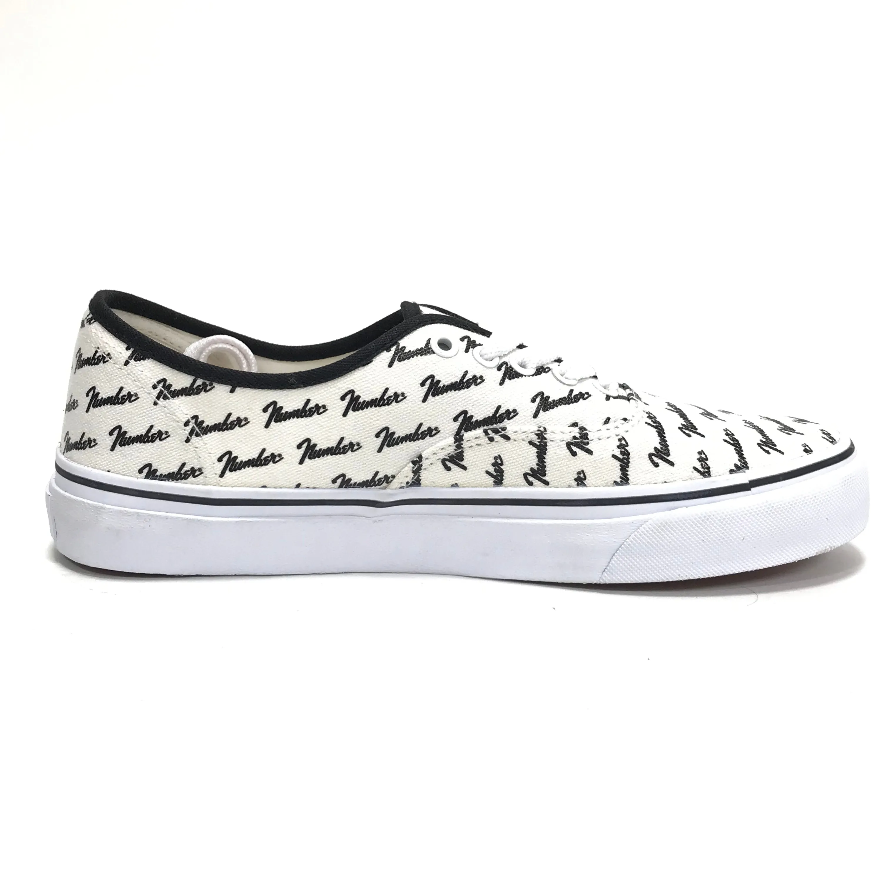 [8] DS! Number Nine Fender Logo Canvas Sneaker White