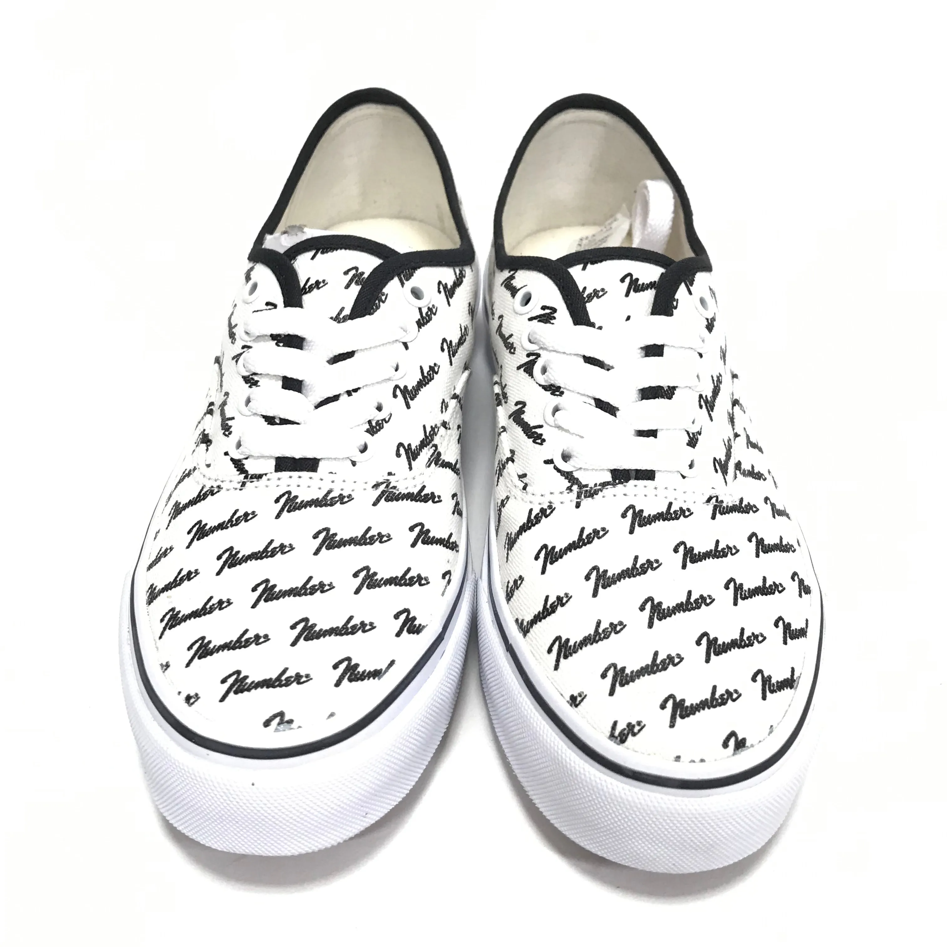 [8] DS! Number Nine Fender Logo Canvas Sneaker White
