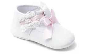 Baby Girls White Soft Sole Shoe