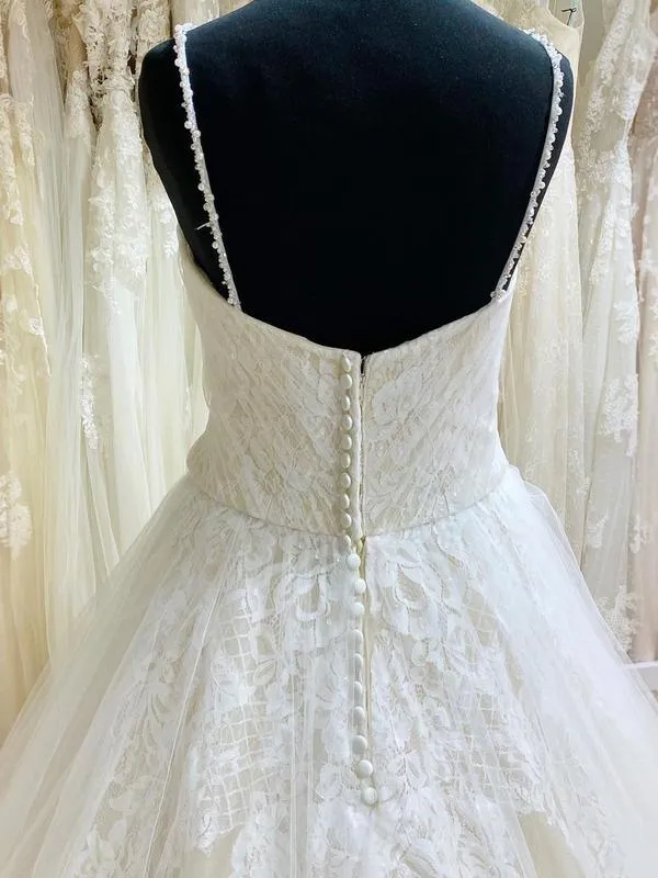 Ball Gown Tulle Lace Spaghetti Straps Appliqued Wedding Dresses TN267