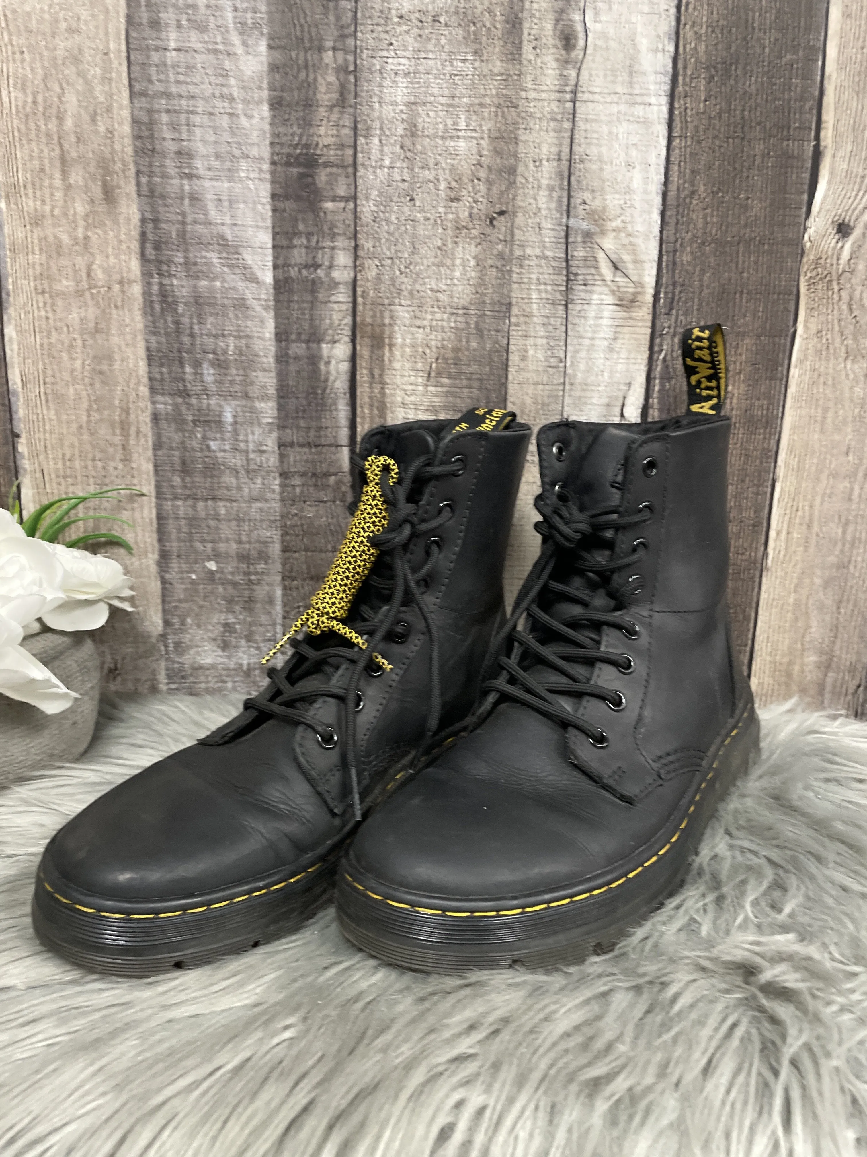 Boots Ankle Flats By Dr Martens  Size: 8