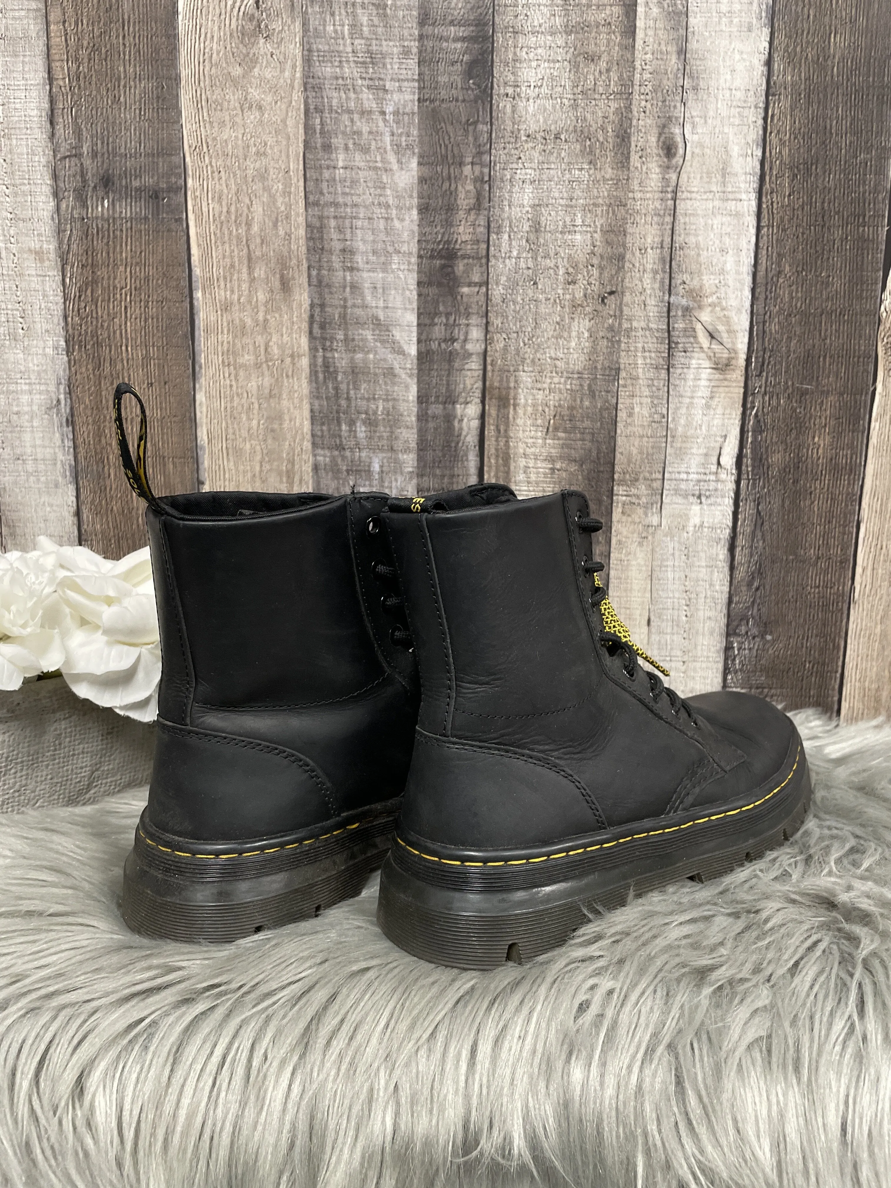 Boots Ankle Flats By Dr Martens  Size: 8