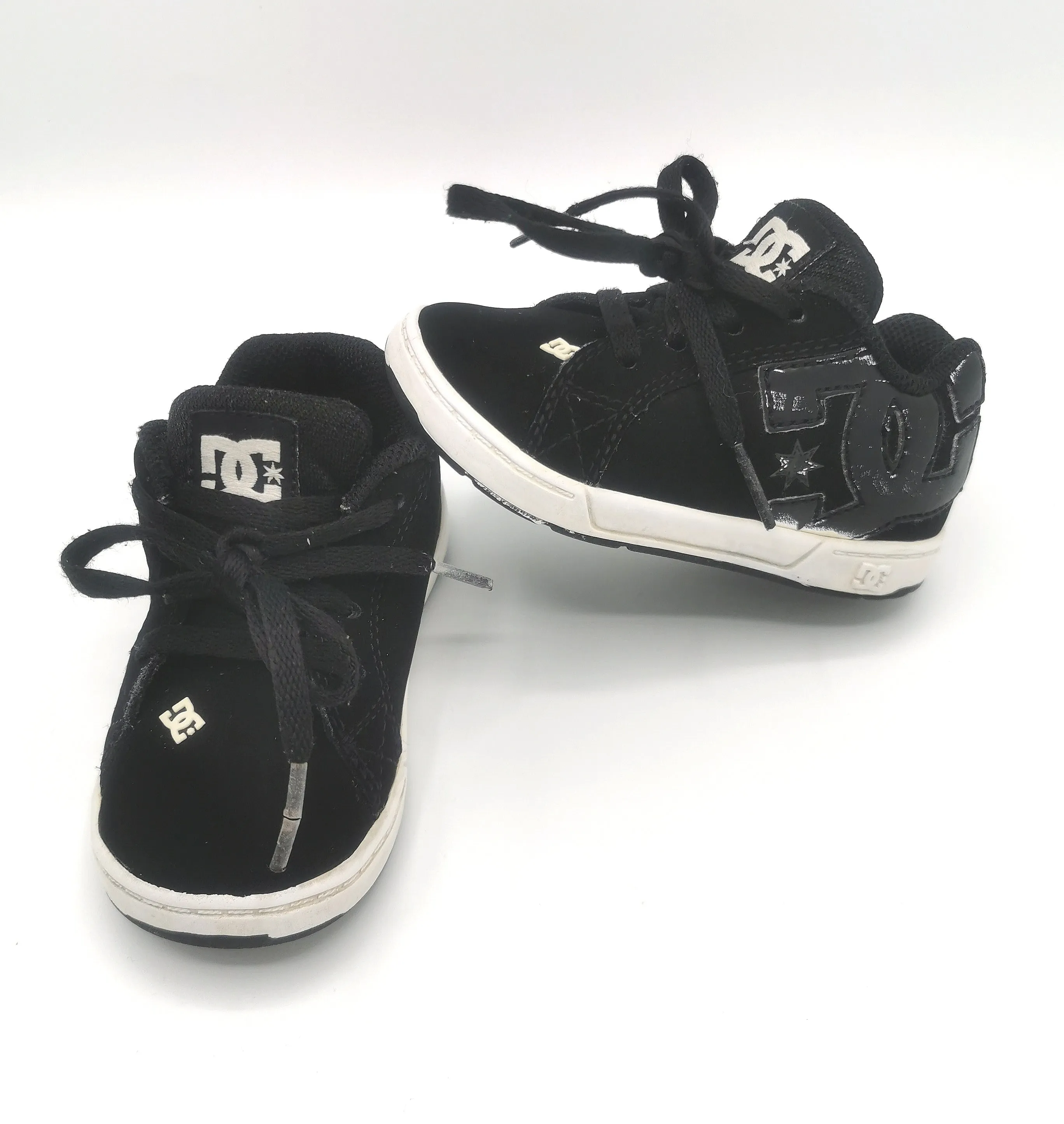 BOY SIZE 6 TODDLER - DG, Black Skater Shoes GUC B19