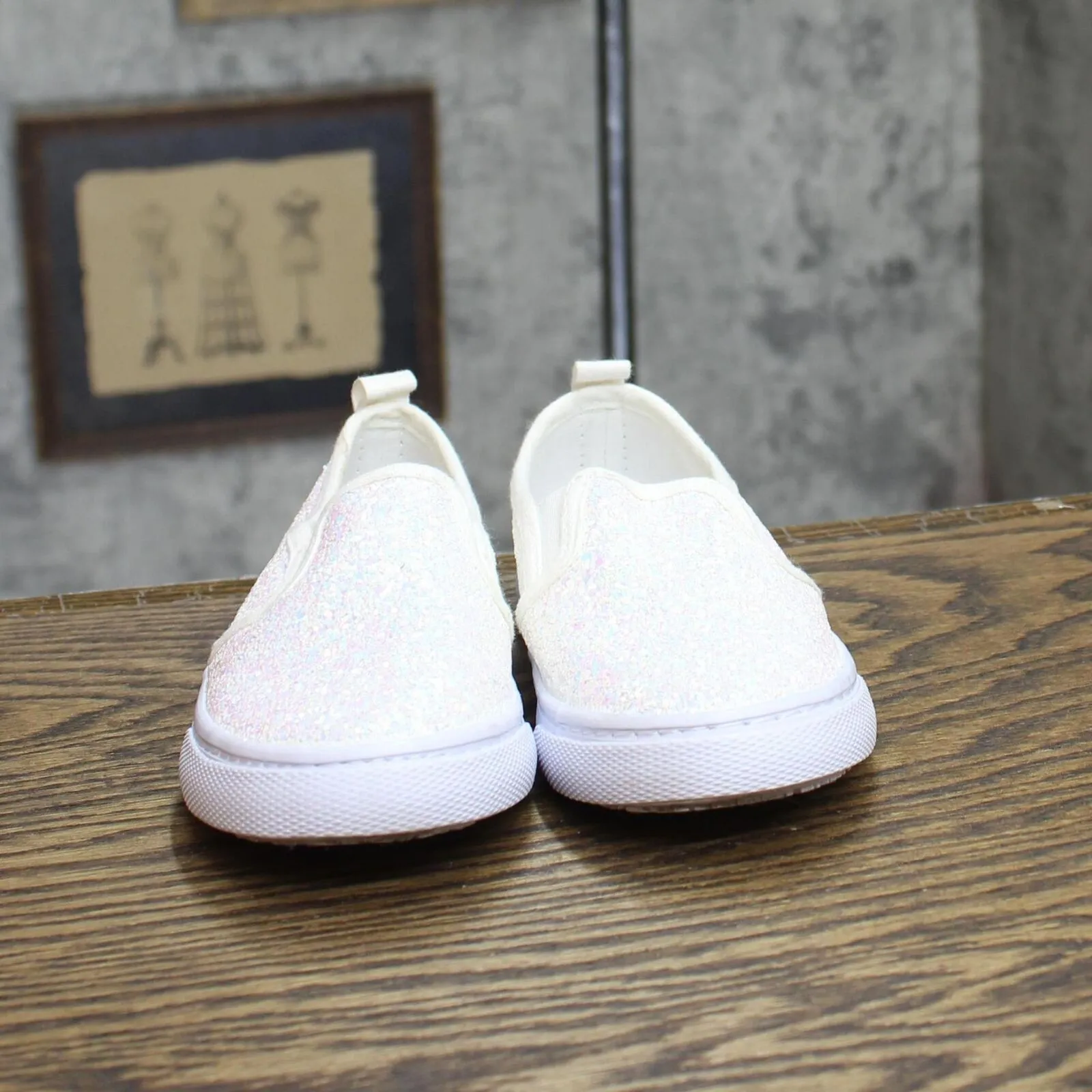 Cat & Jack Kids Girls Glitter Slip On Shoes 166cd46ba601f2 White Shiny 11T