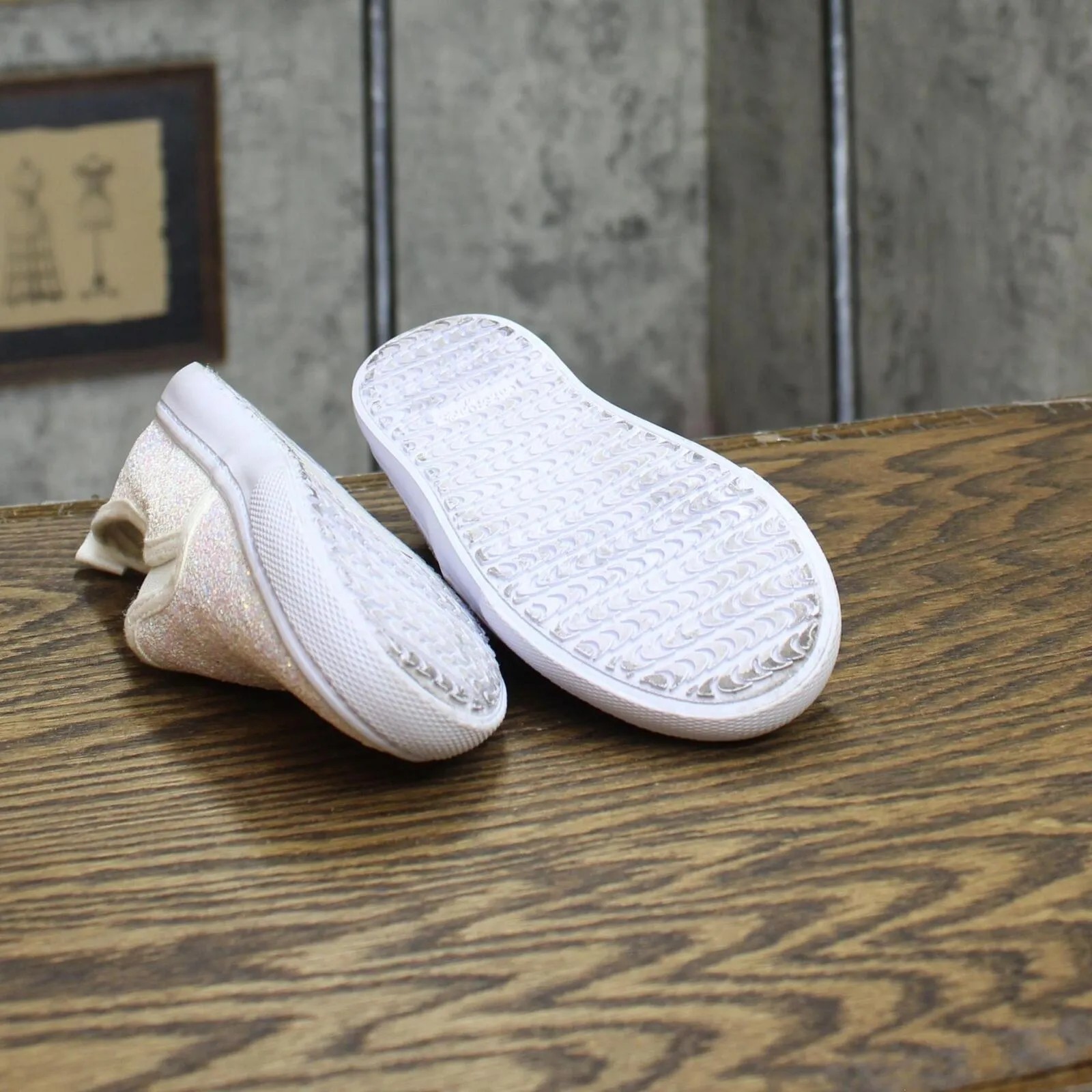 Cat & Jack Kids Girls Glitter Slip On Shoes 166cd46ba601f2 White Shiny 11T