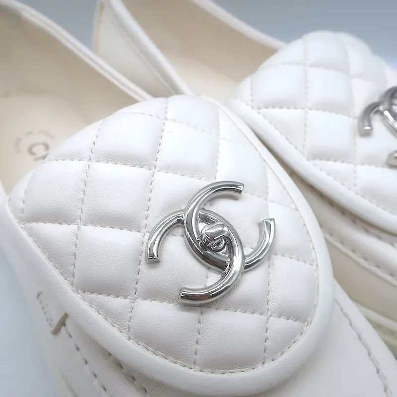 Chanel 20B CC Turn Lock Quilted Tab Loafers White Leather Size 37.5