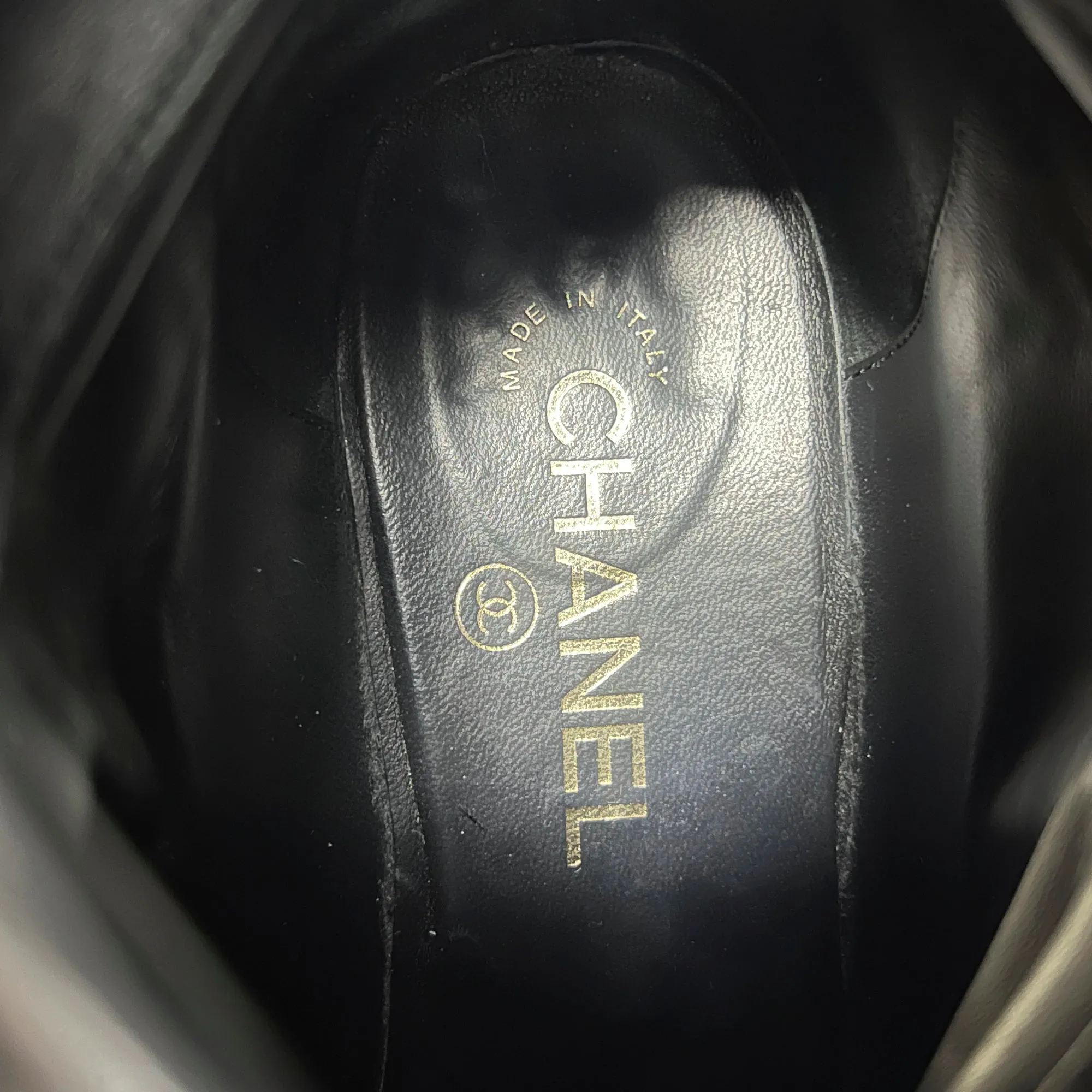 Chanel Black Matelasse Quilted Patent Leather Cap Toe Block Heel Mid Calf Boots Size EU 40