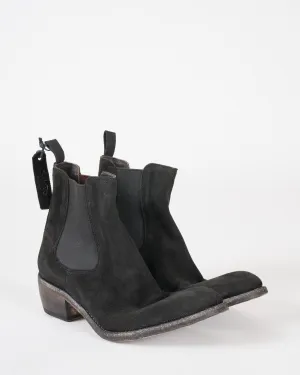 chelsea boot on heel