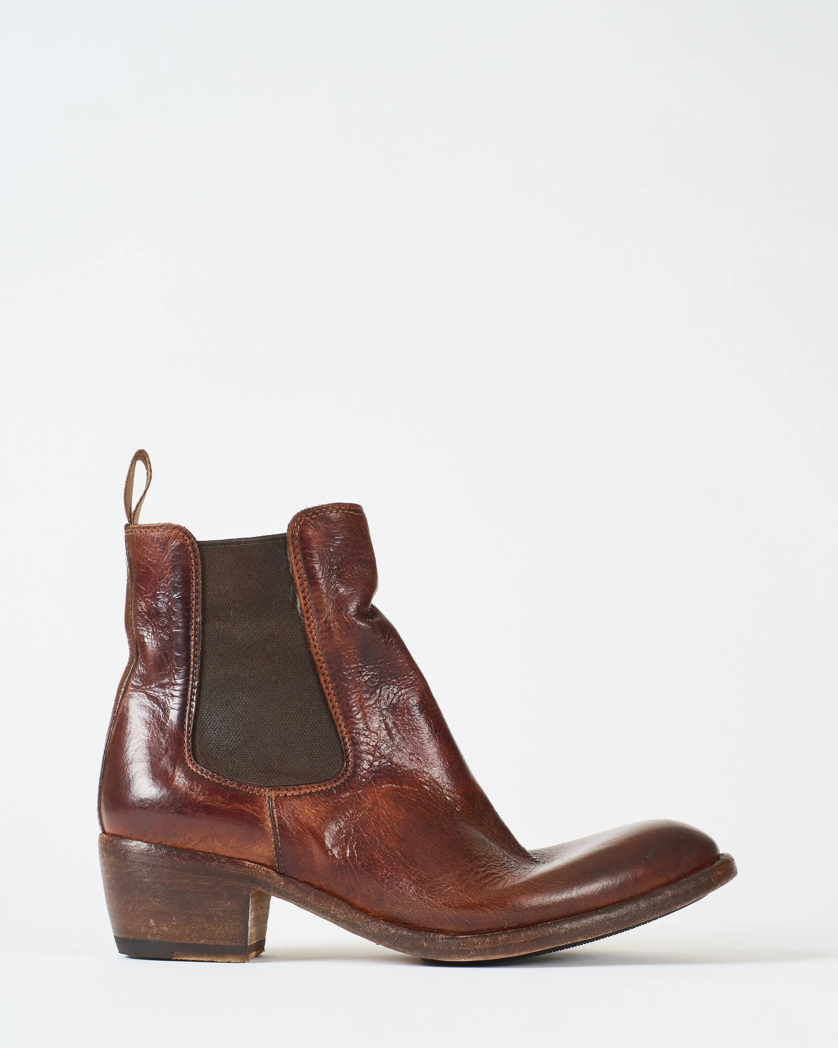 chelsea boot on heel