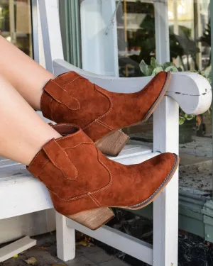 DEIRDRA BOOTS BY VERY G - RUST