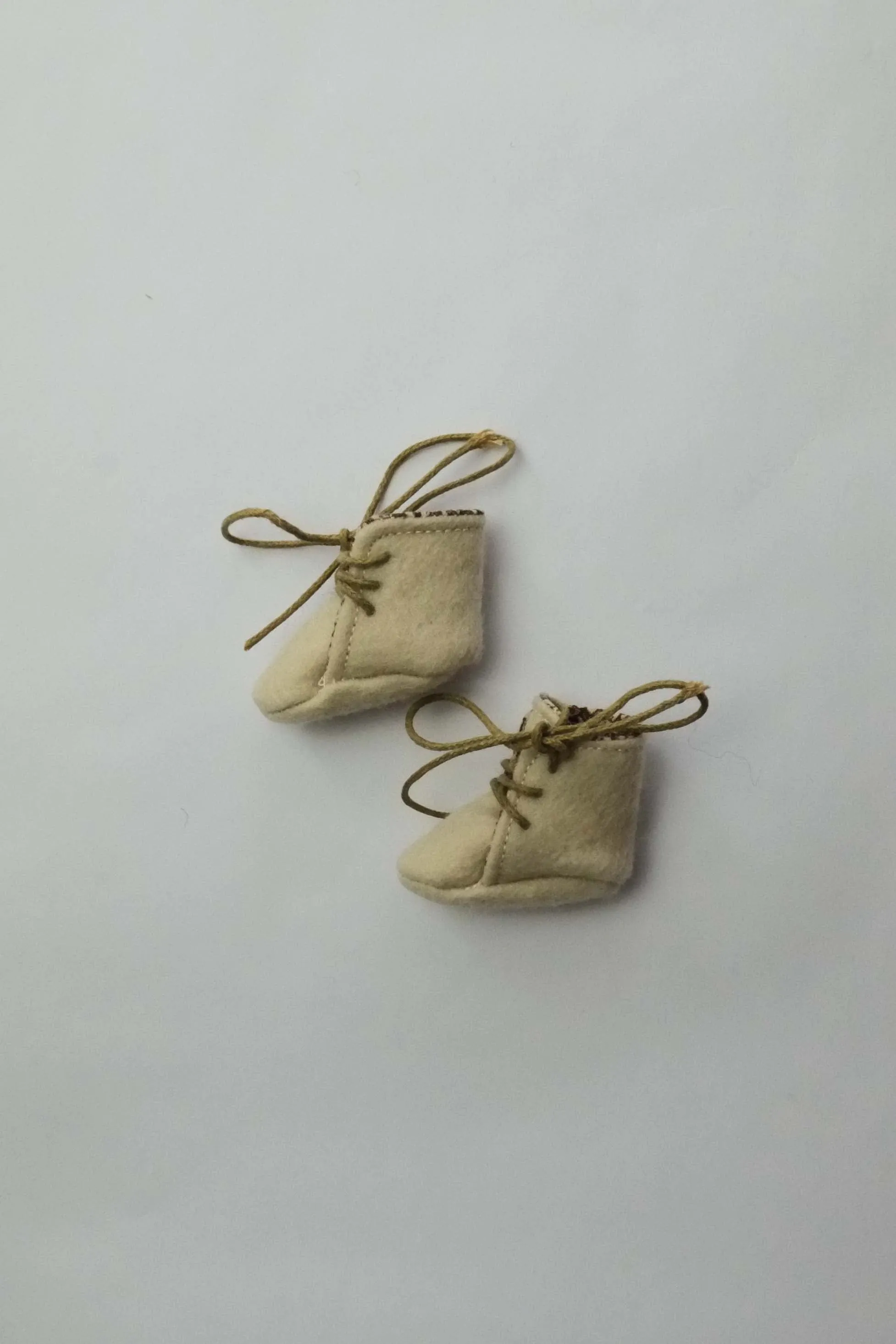 Doll Boots | Tan Wool w/ Brown Floral