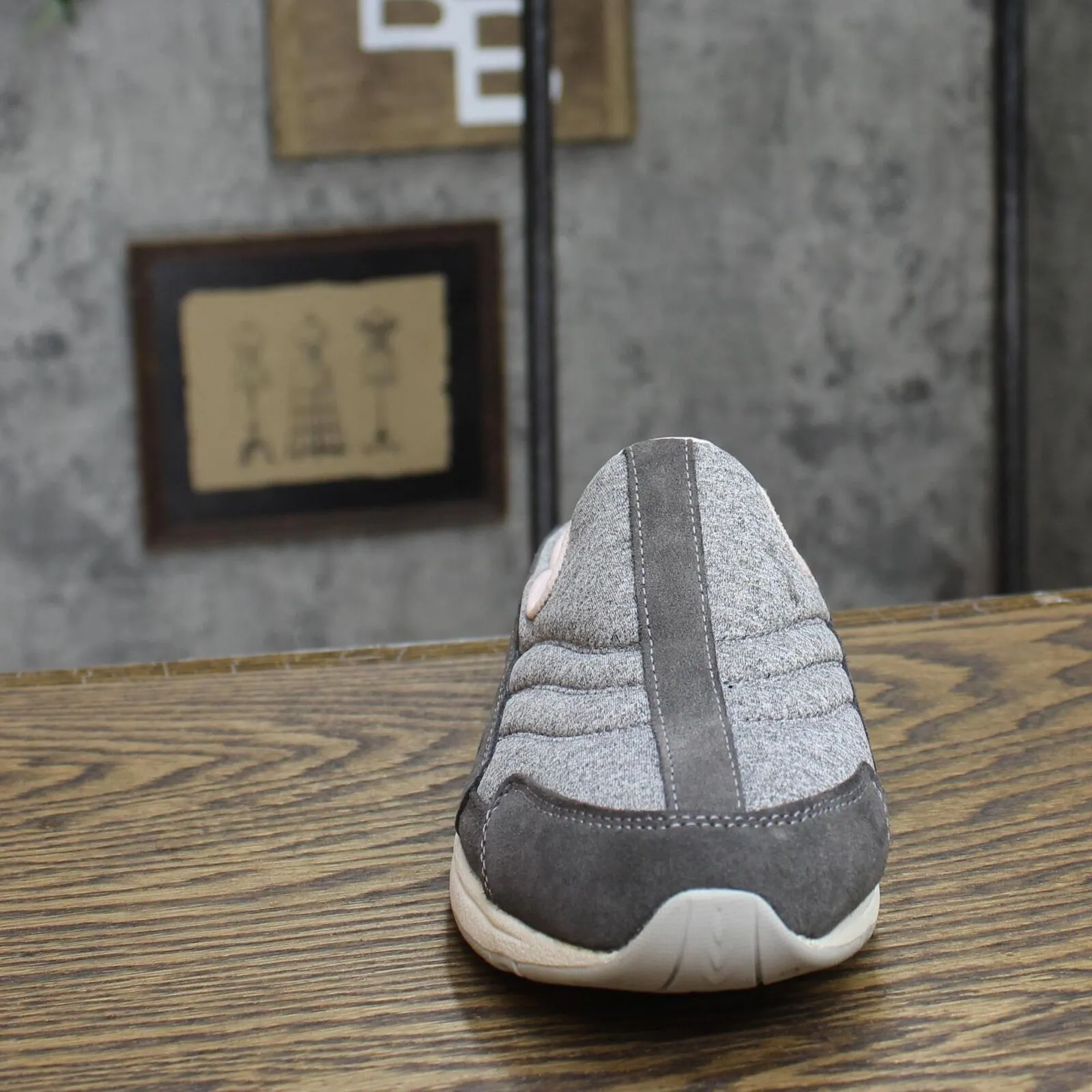 Easy Spirit Traveltime Mule Womens Slip On Shoes Medium Gray 9M