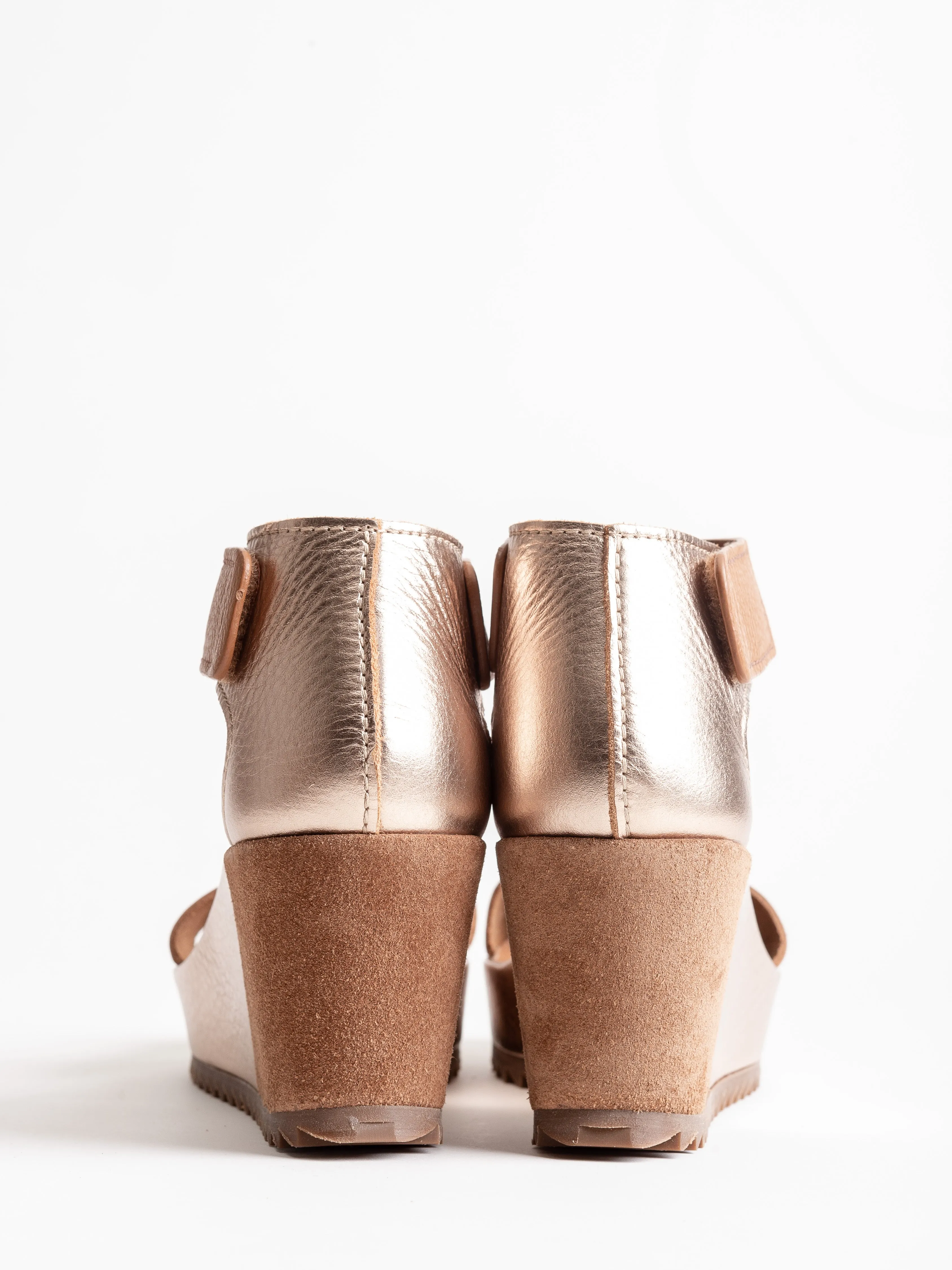 fidelia wedge - hazelnut cervo lame