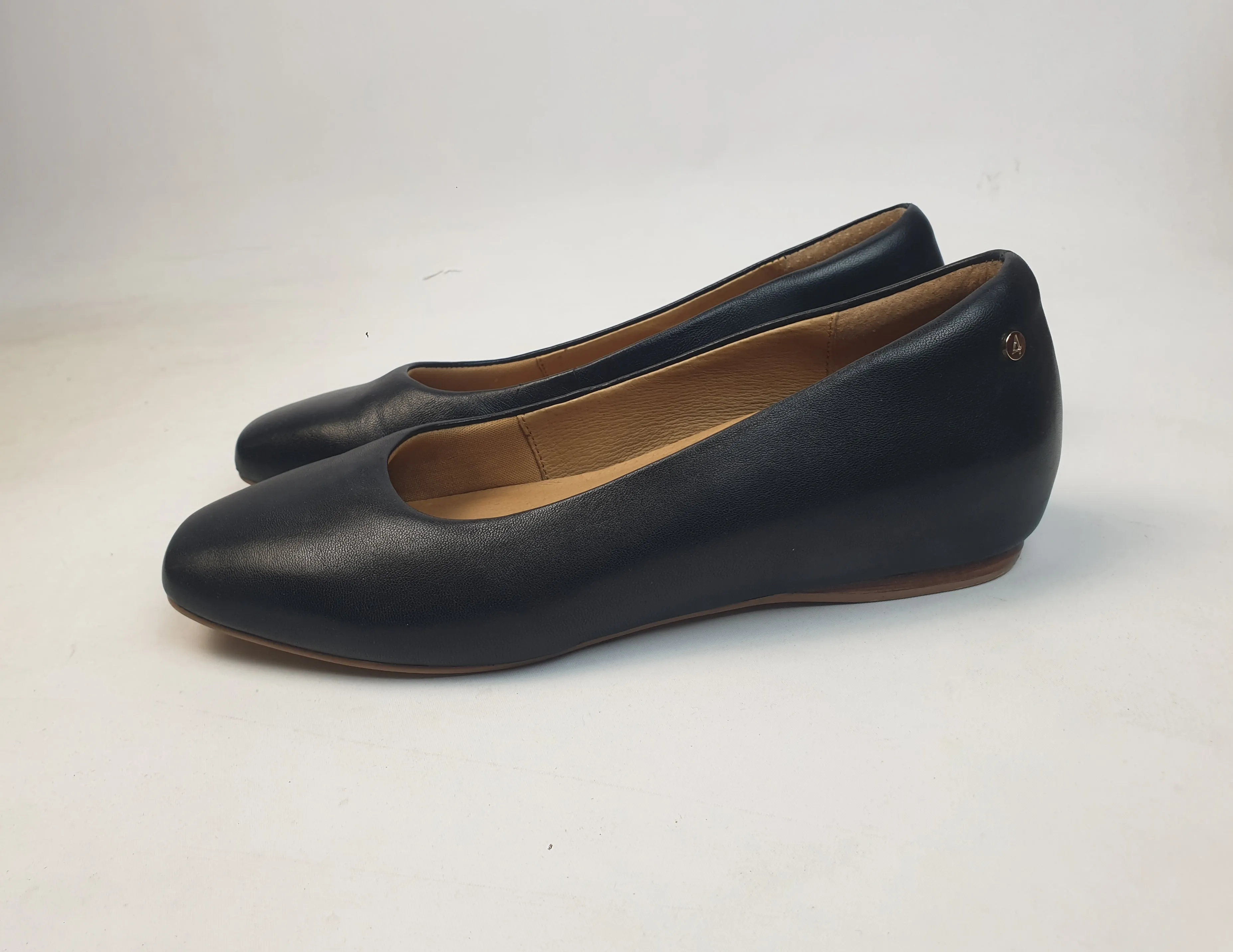 Frank!e 4 black slip on shoes with small hidden wedge heel size 8