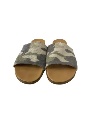 Green Sandals Flats Steve Madden, Size 8