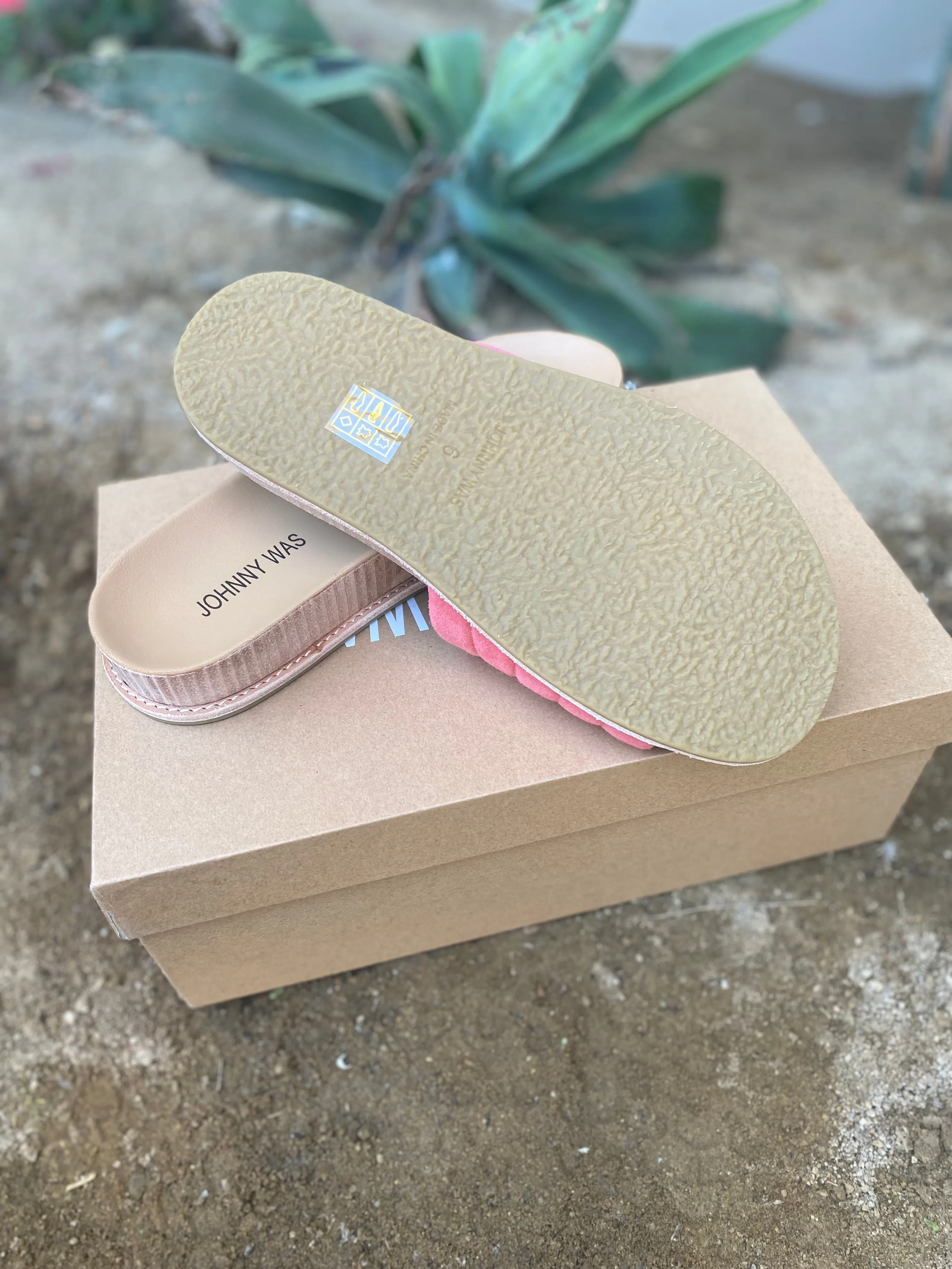 Johnny Was Coral/Cream Solid Stitch Slip On Suede Sandal Boho Chic JWS3022