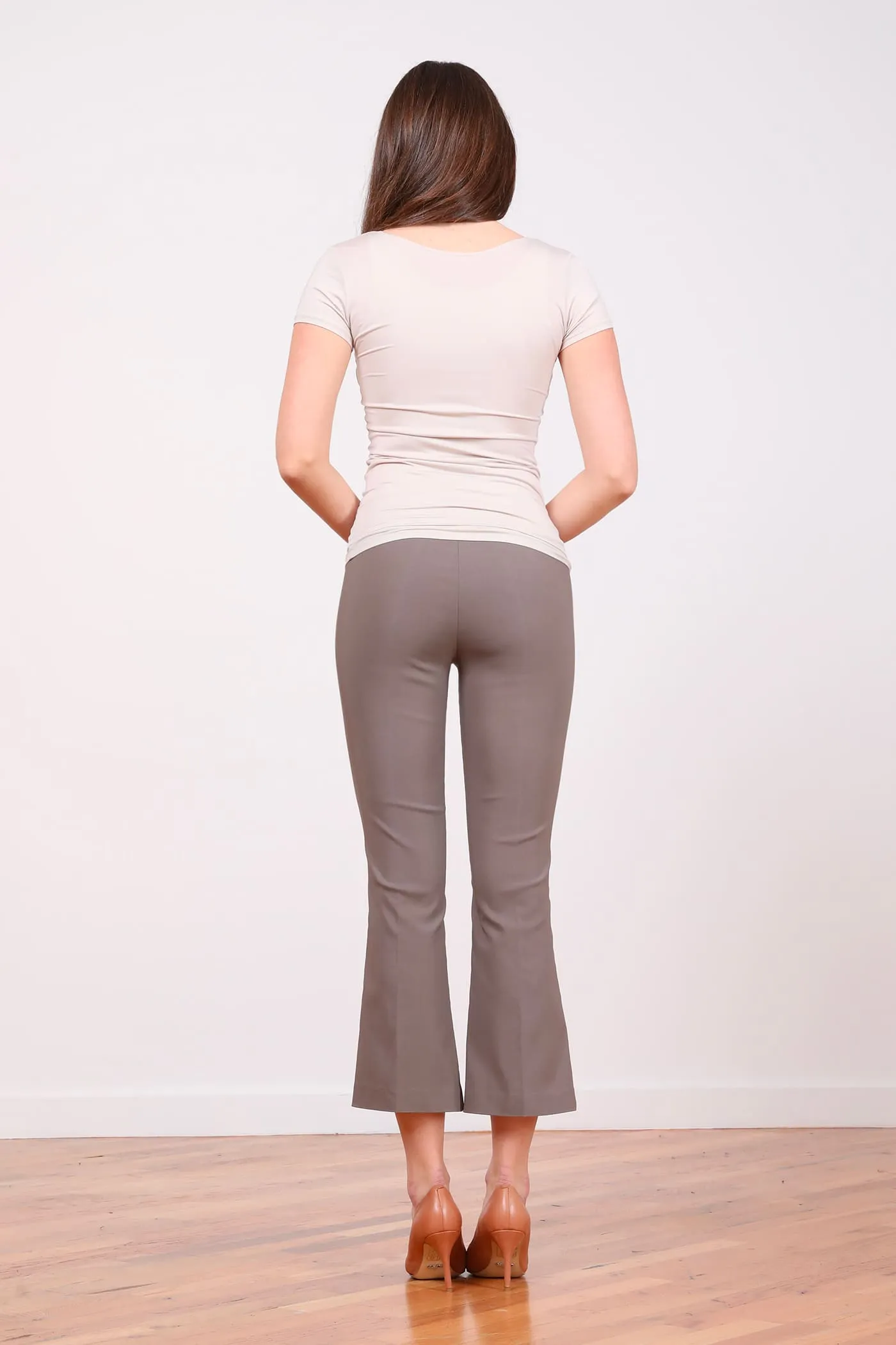 LEO Signature Taupe