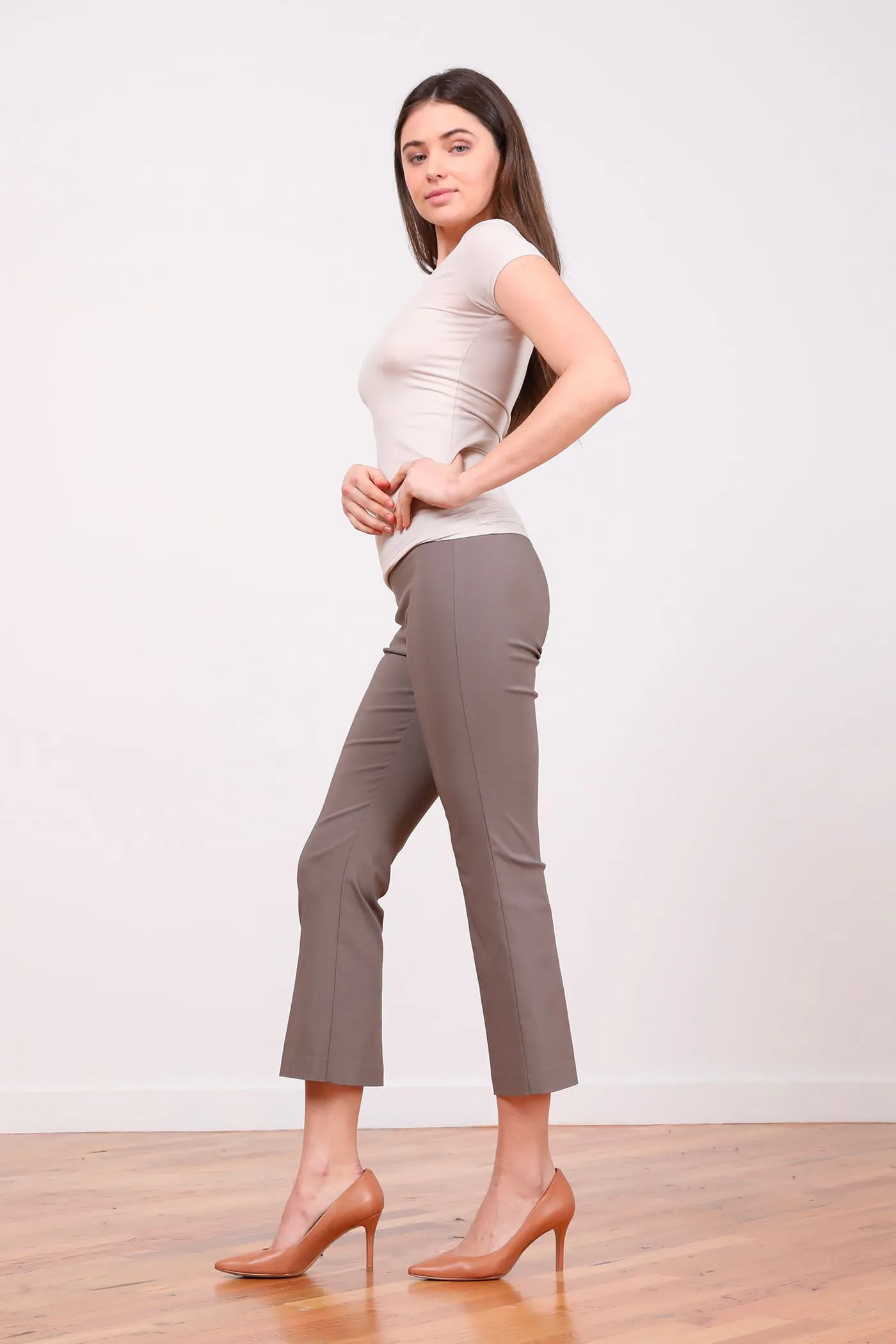 LEO Signature Taupe