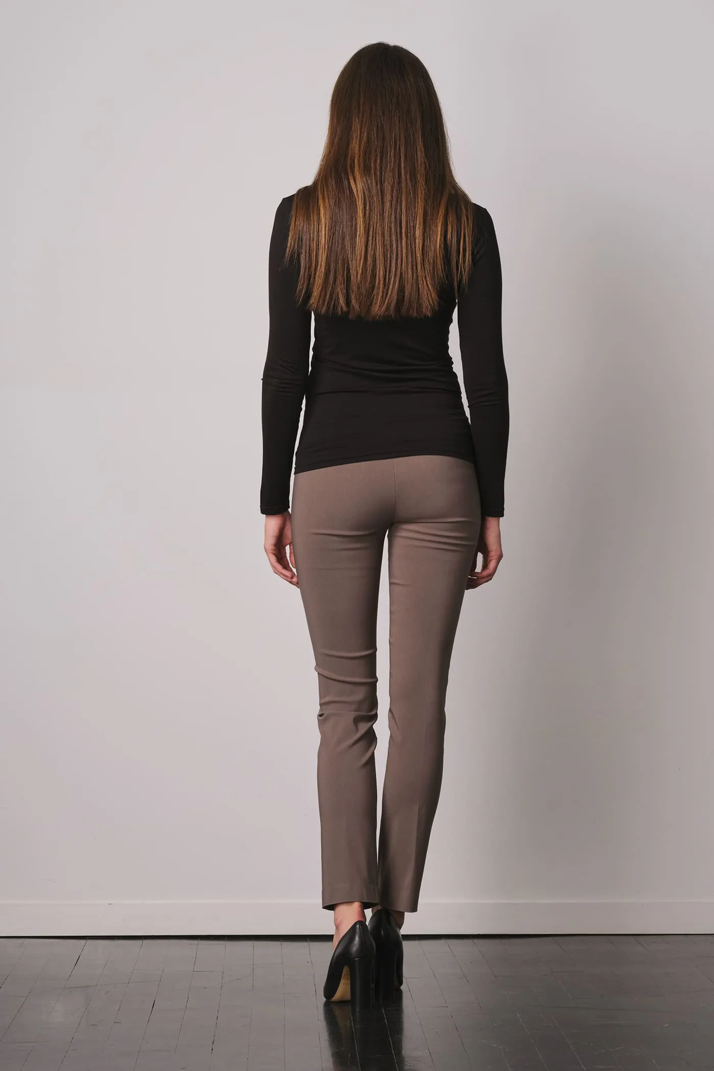 LILI Signature Taupe
