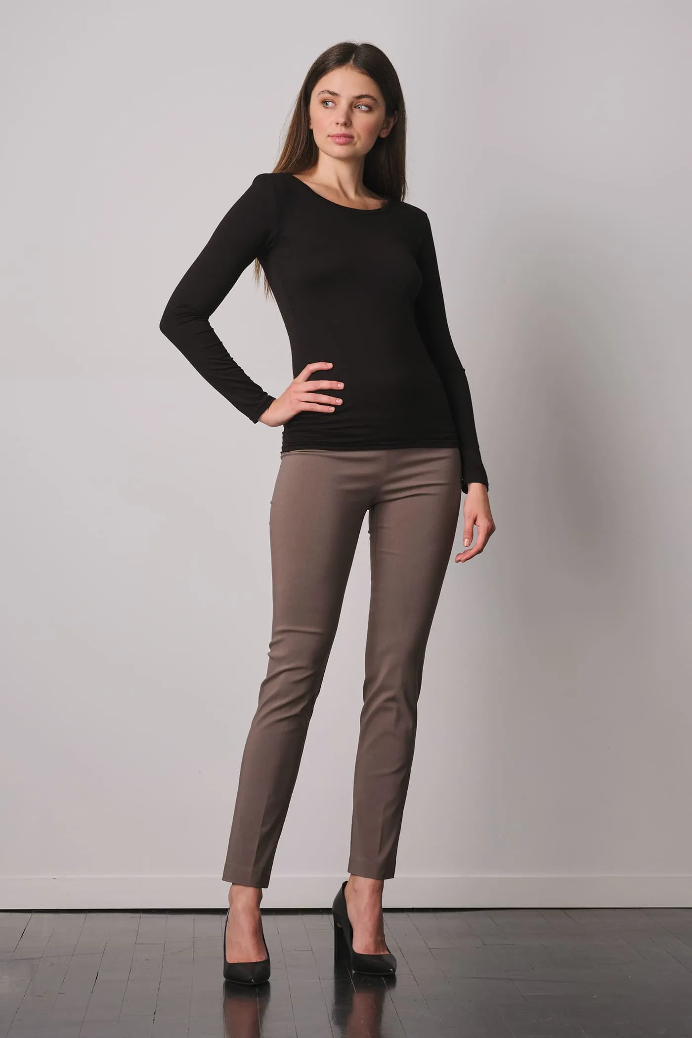 LILI Signature Taupe