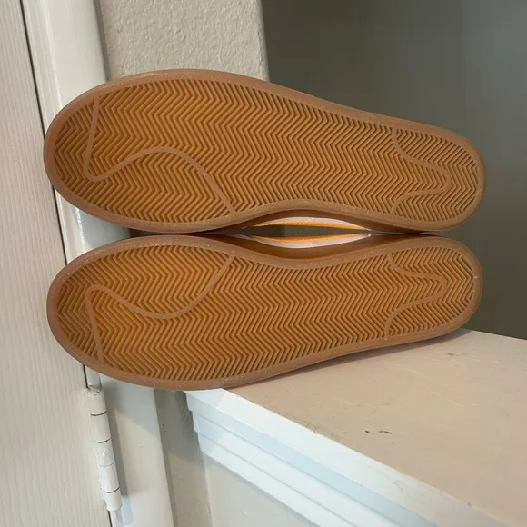 Nike Killshot 2 Leather Sneakers Sail Laser Orange Gum 432997-125 Men's SZ 10.5