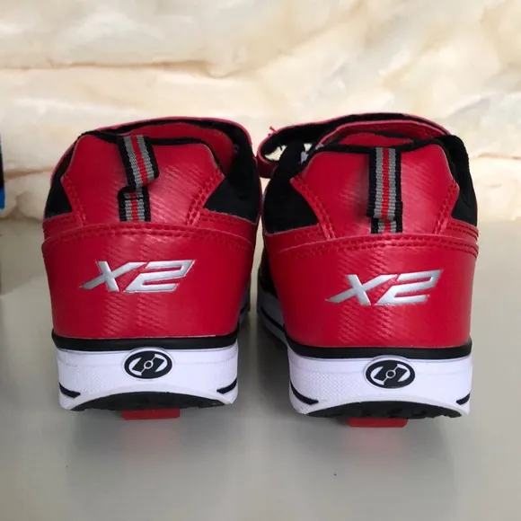 NWT!! Boys Lightup Heelys
