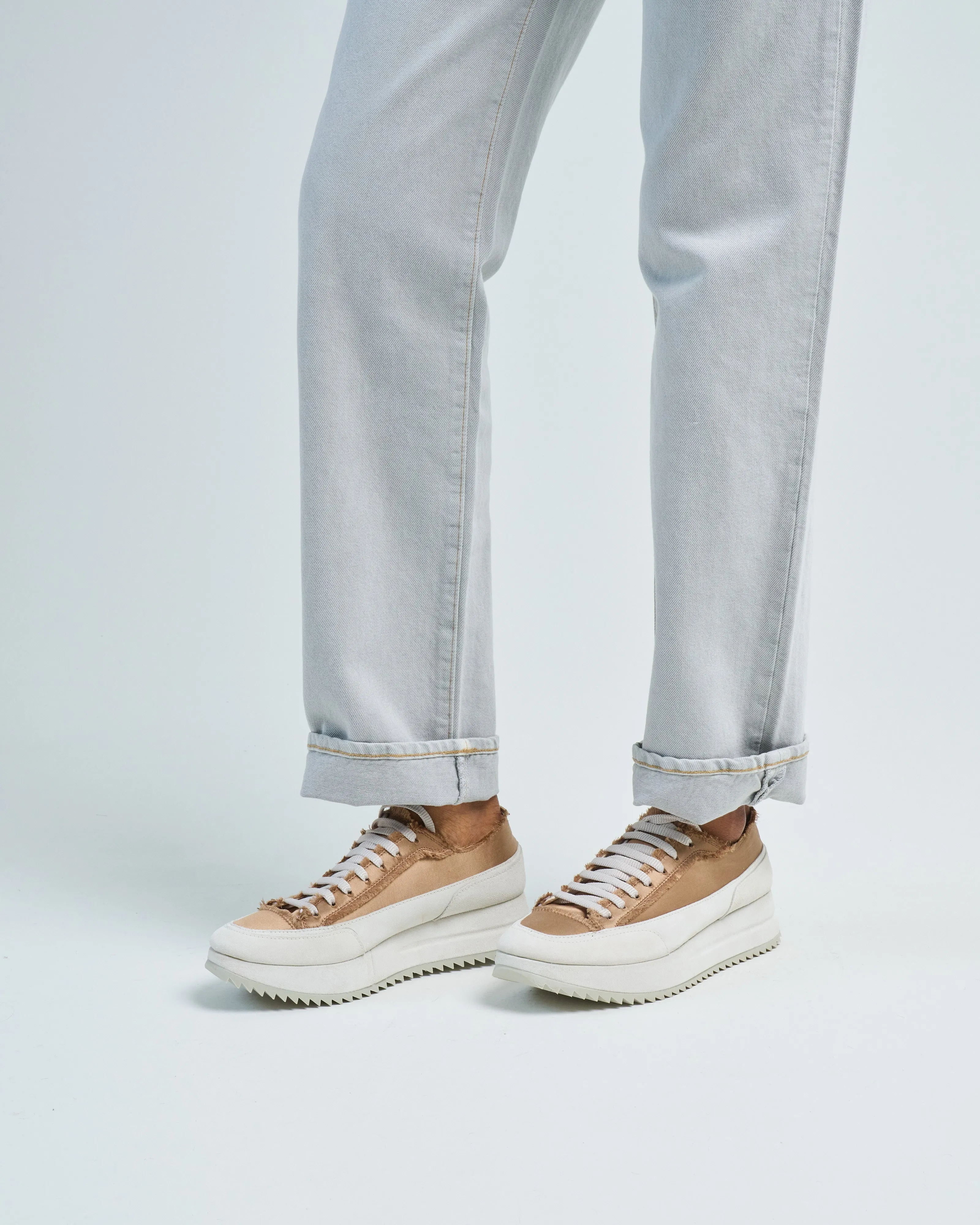 orella sneaker