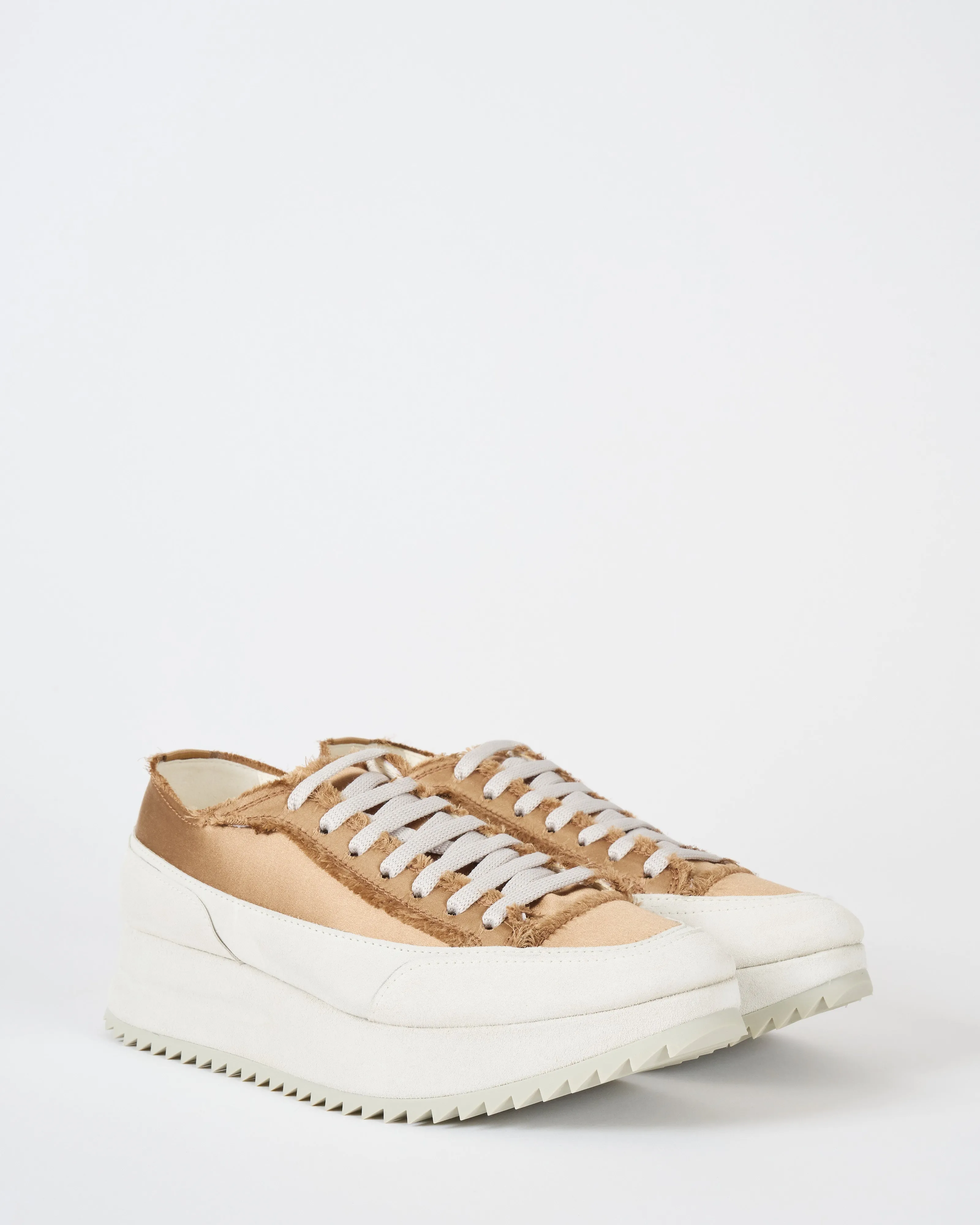 orella sneaker