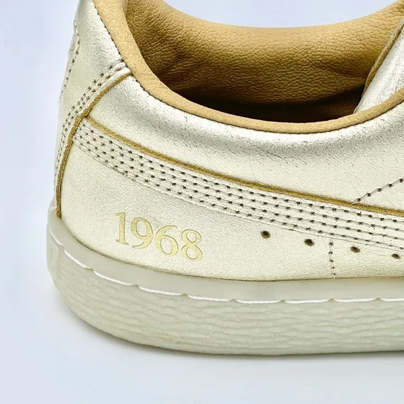 Puma Suede ‘50th Anniversary’ Gold Leather Sneakers 367297 Kids Juniors Sz 6.5c