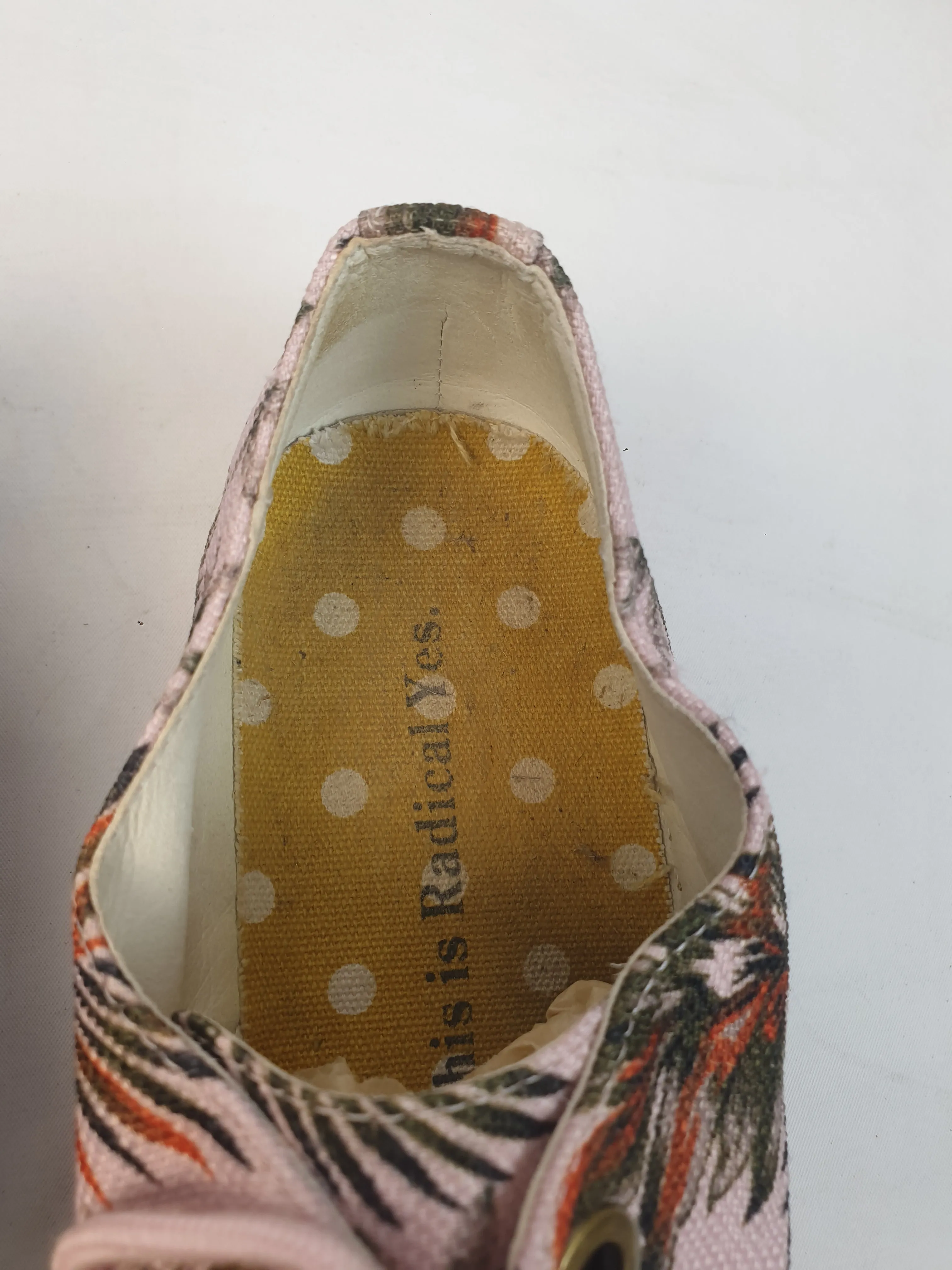 Radical Yes pink leaf print canvas lace up shoes size 42