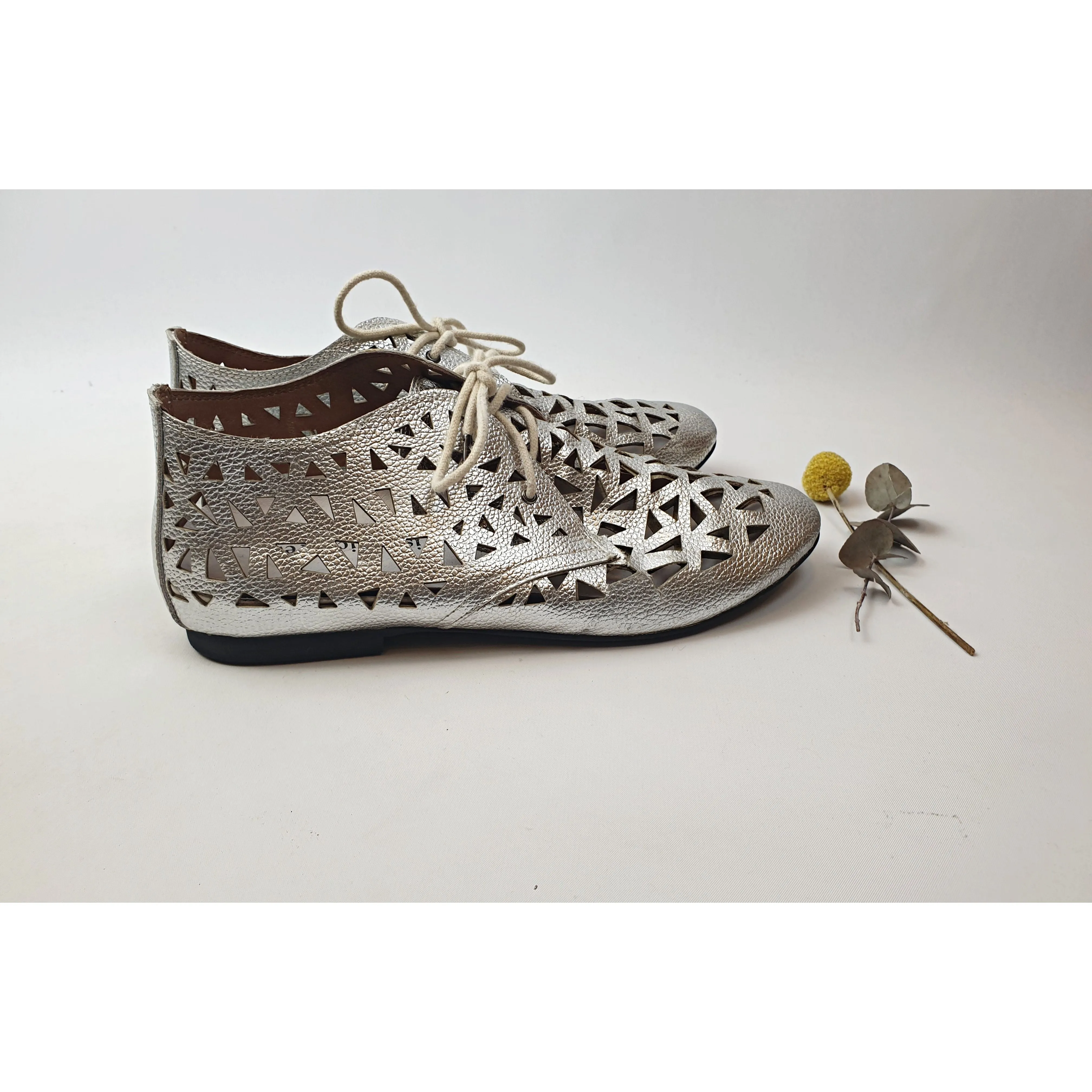 Radical Yes silver perforated leather flat laceup shoes size 43