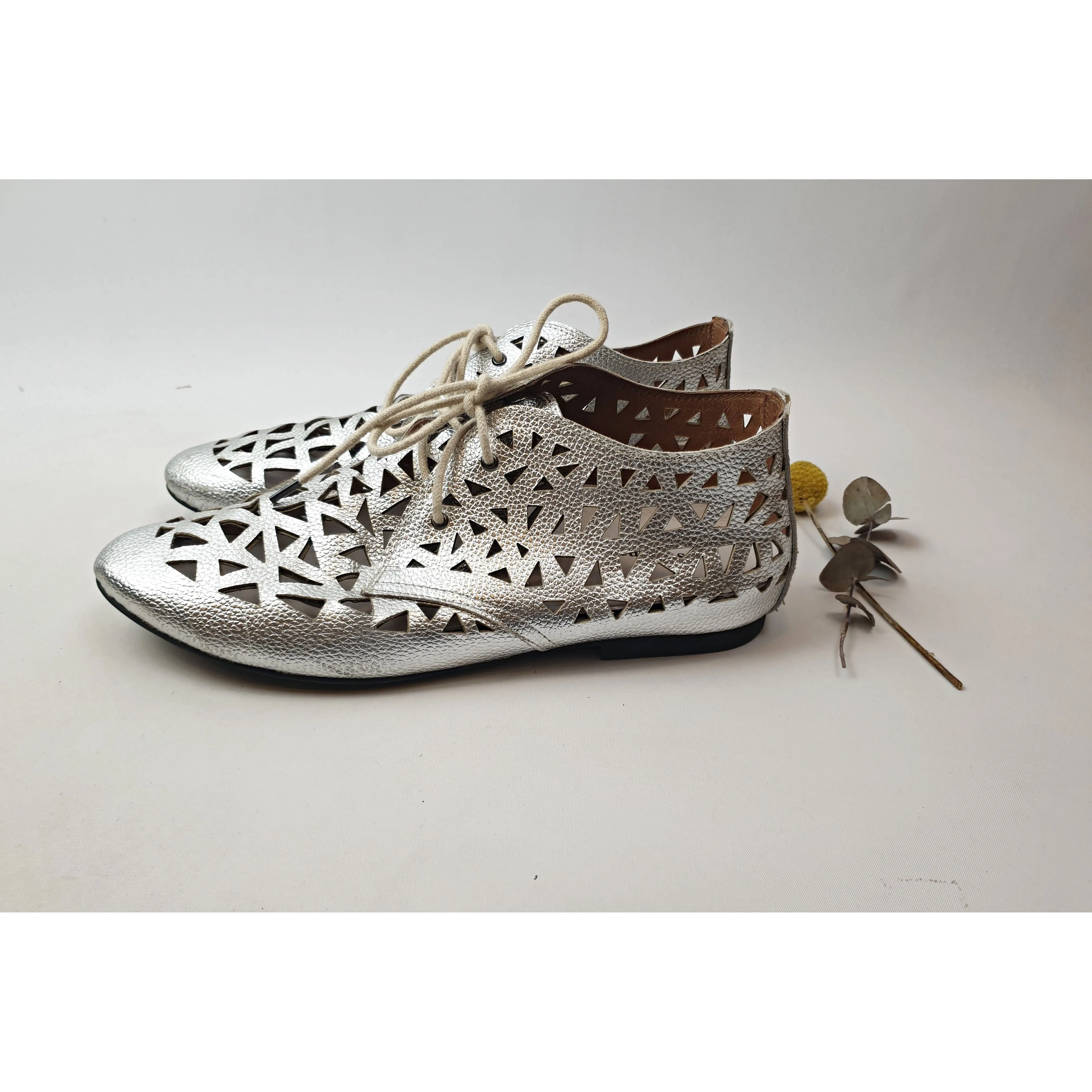 Radical Yes silver perforated leather flat laceup shoes size 43