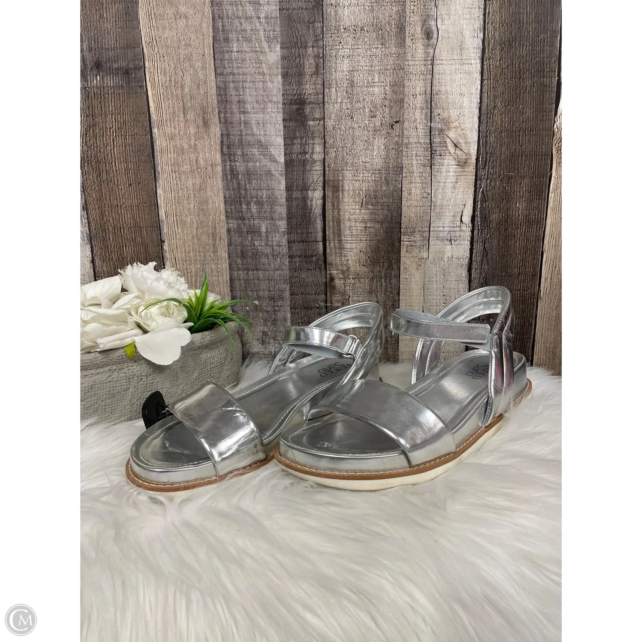 Sandals Flats By Franco Sarto In Silver, Size: 11