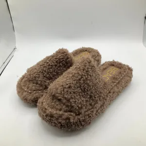 Sandals Flats By Matisse In Brown, Size: 7