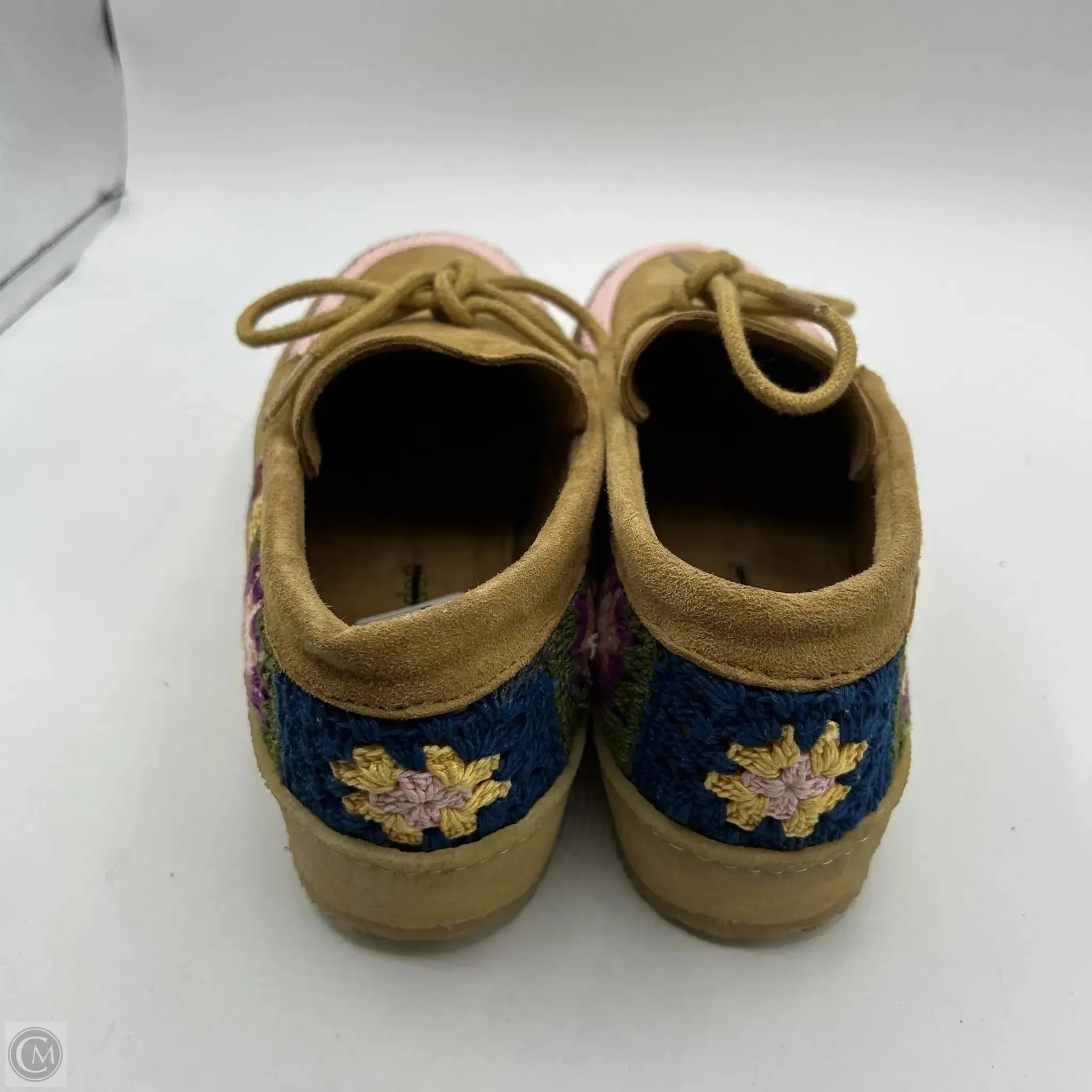 Shoes Flats By Cma In Tan, Size: 6.5