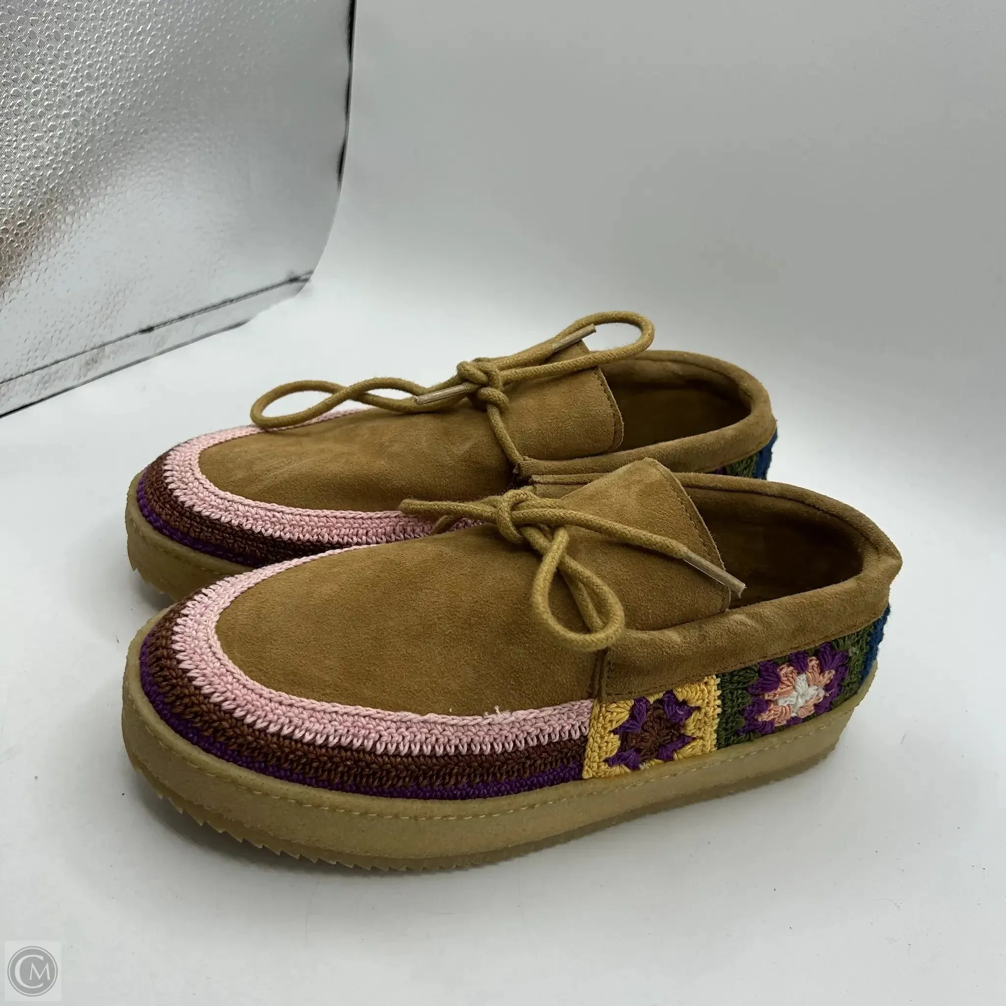 Shoes Flats By Cma In Tan, Size: 6.5