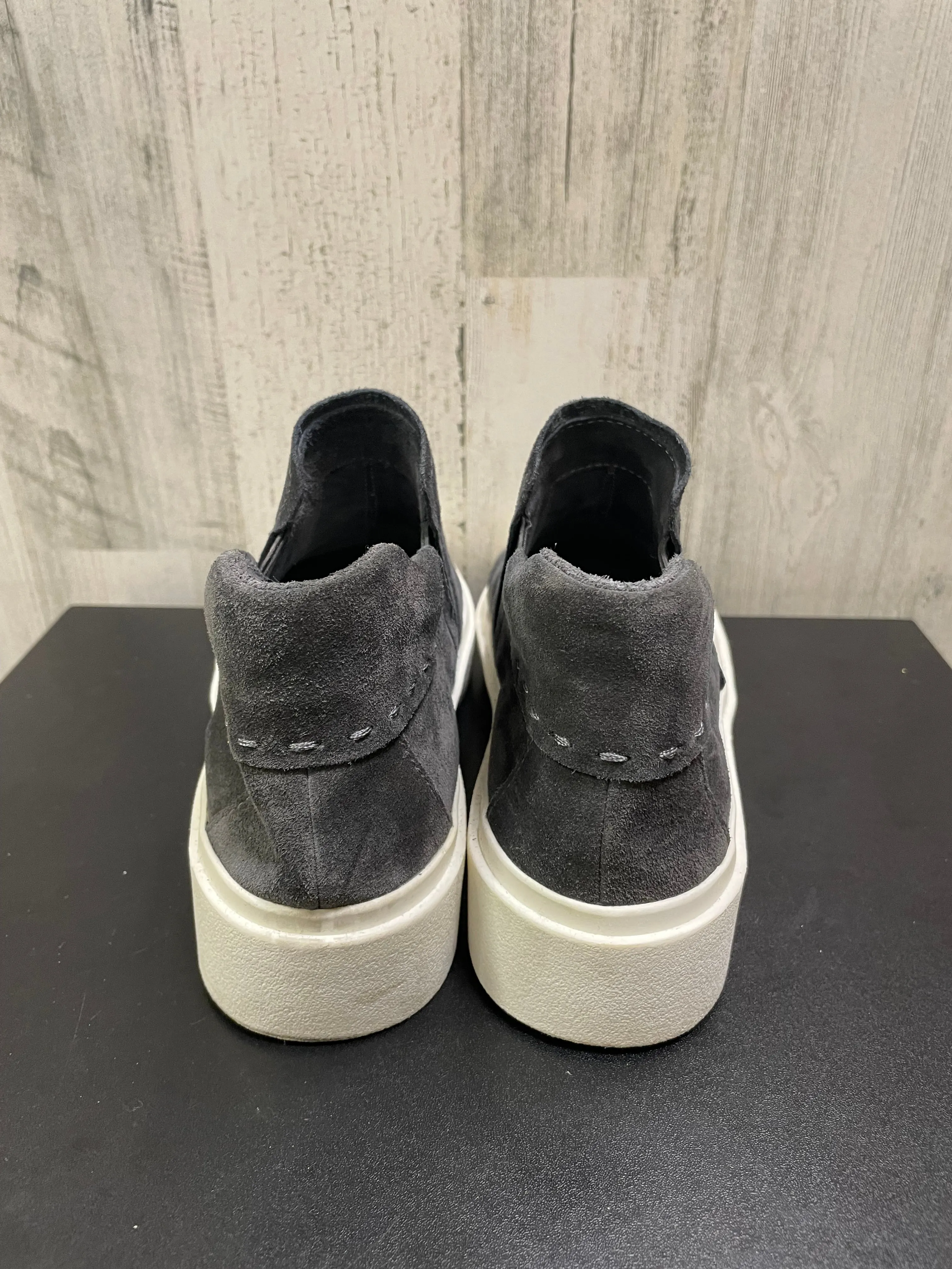 Shoes Flats By Dolce Vita In Grey, Size: 7