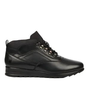 Urbanart Lace-up Sneaker - Black