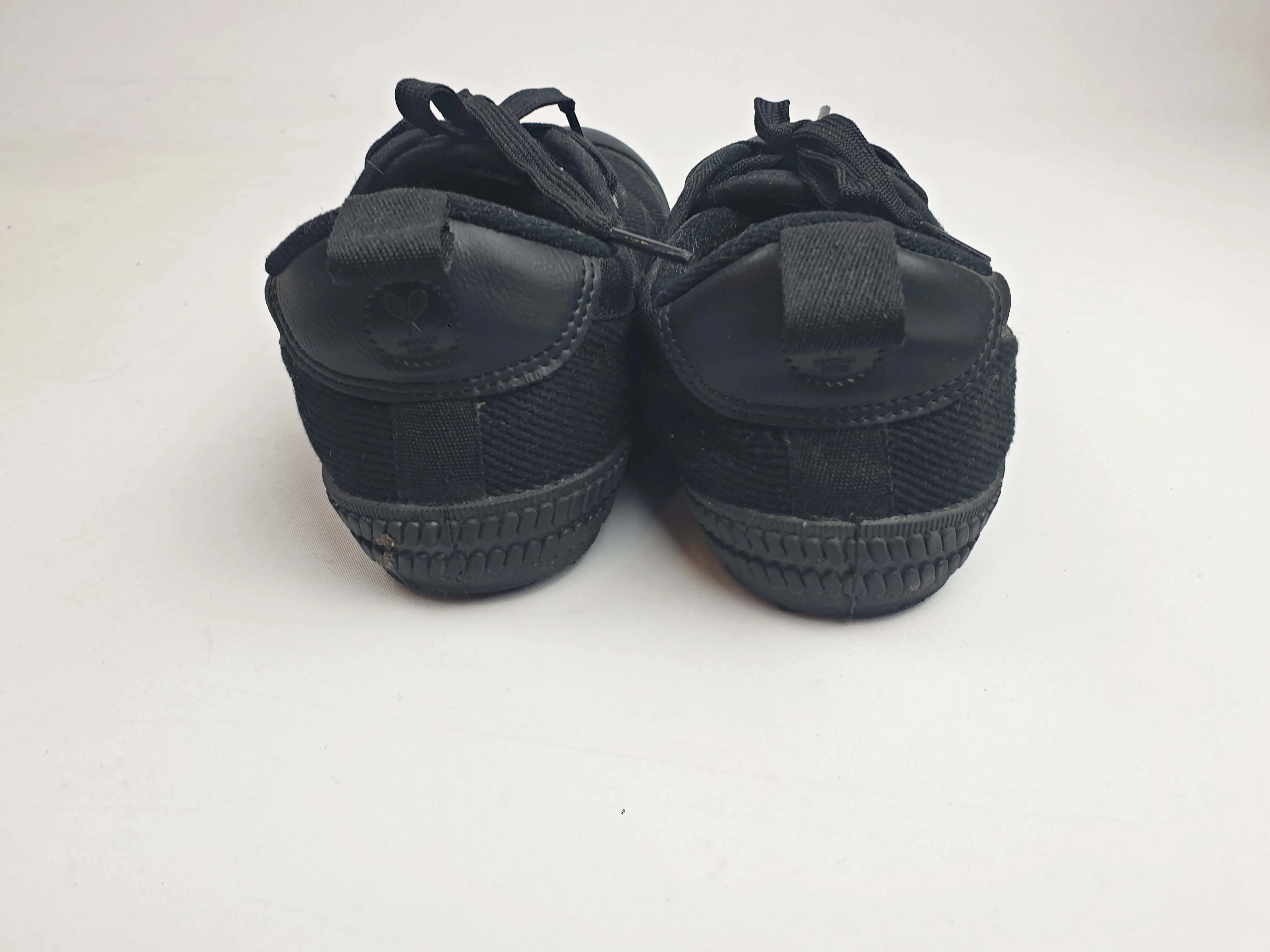 Volley black lace up shoes size 8