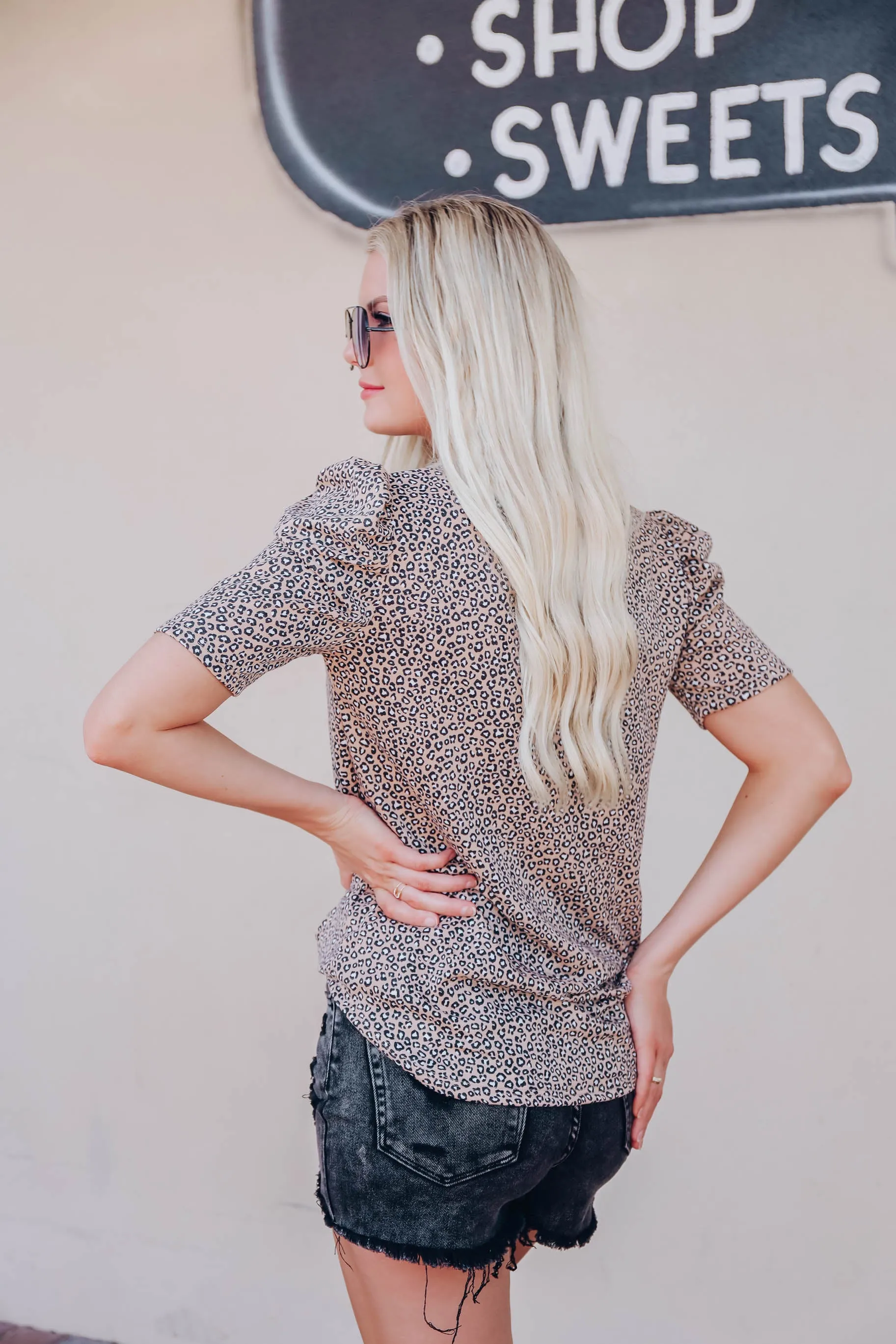 Zephyr Leopard Top - Taupe